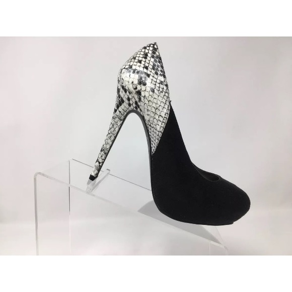 Kardashian Kollection Shoes - EUC- Kardashian Kollection Boa Platform Heels